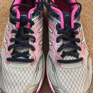 ASICS IGS GT-2000 size 9.5